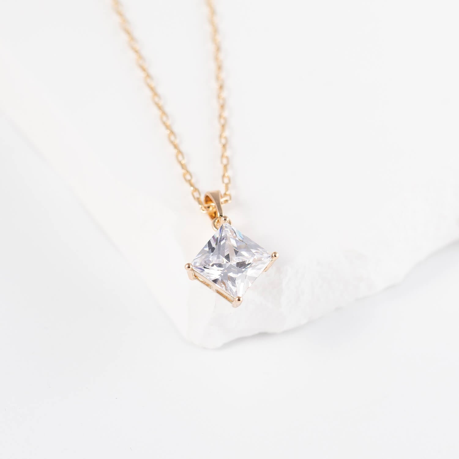 Antialerģiska kaklarota Natālija