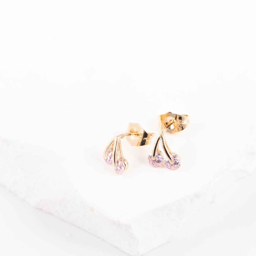 Klasiski auskari piemēroti ikdienas nēsāšanai.