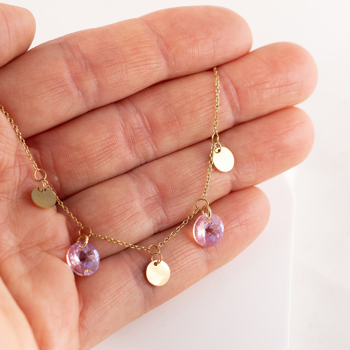 Antialerģiska kaklarota ar kristāla piekariņiem 