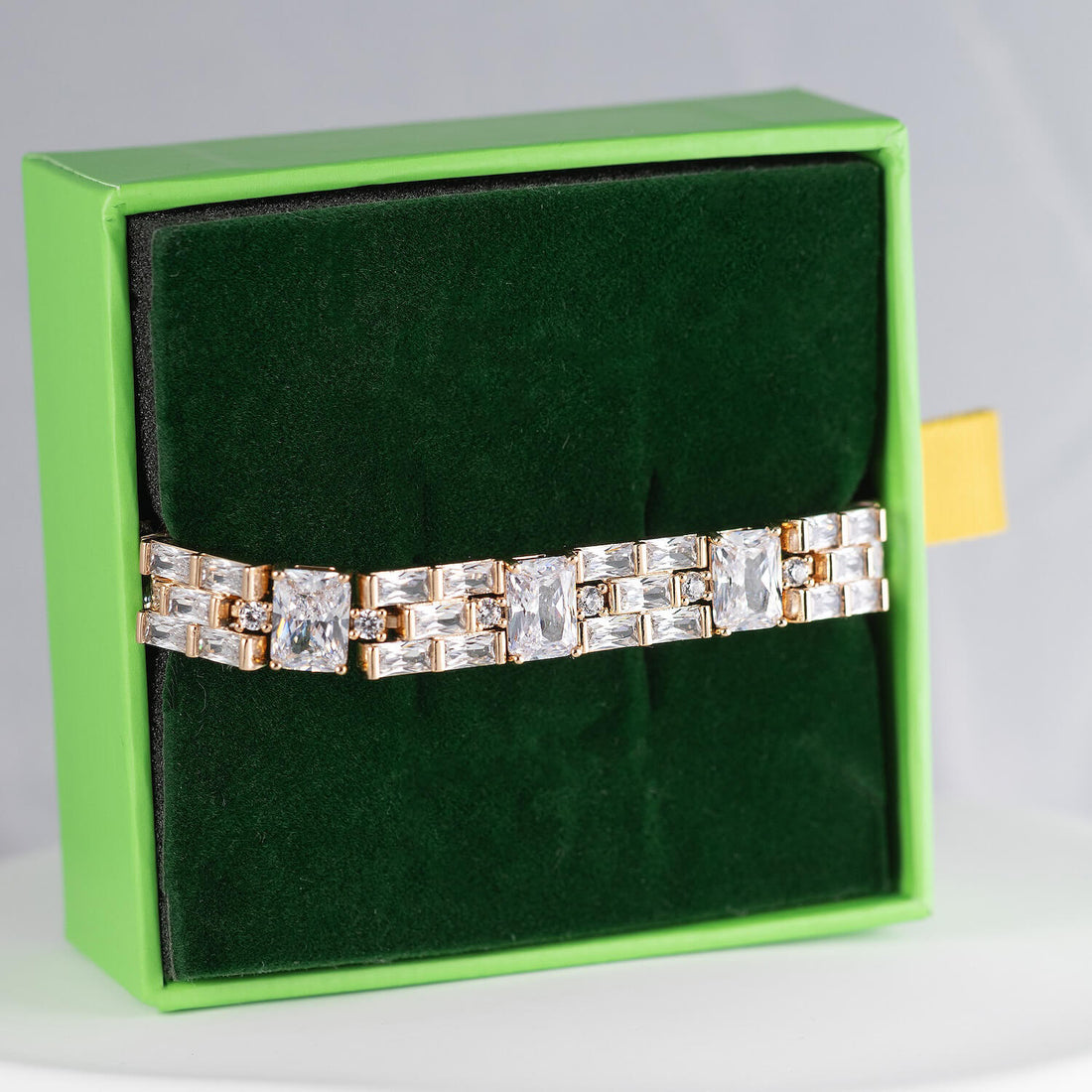 Rokassprādze ar kristāliem 'ARTA'