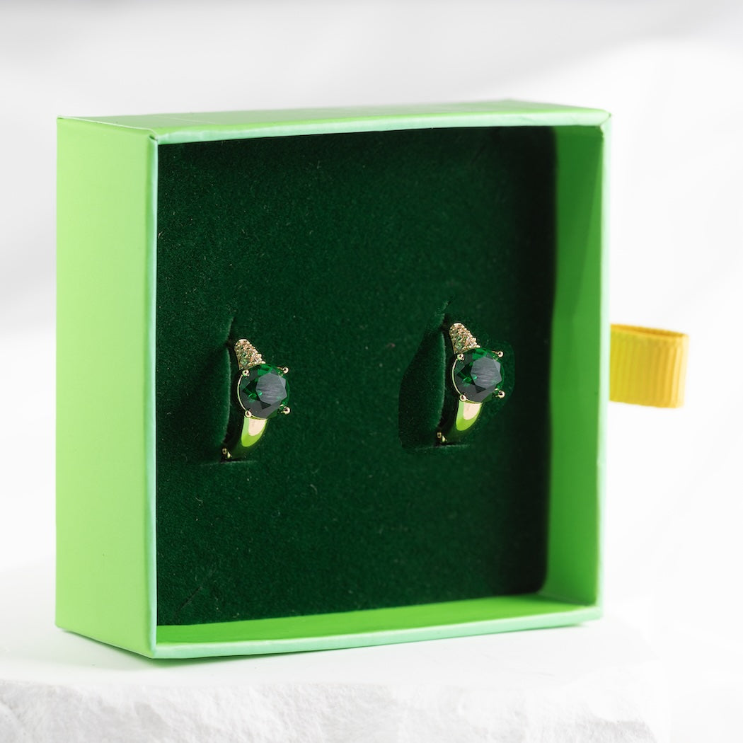 'TIJA' earrings with English clasp.