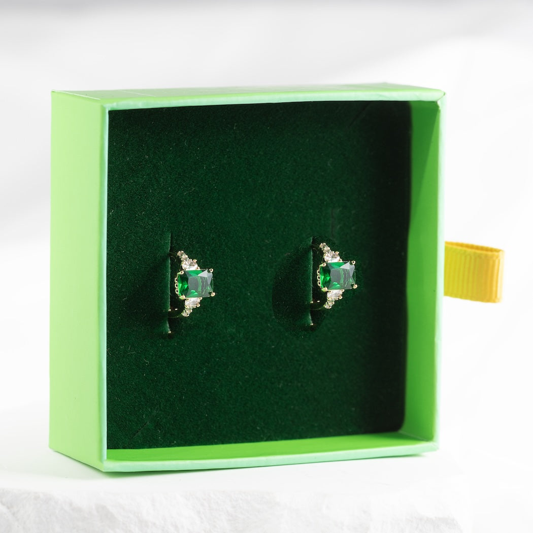 'TIJA' earrings with English clasp.