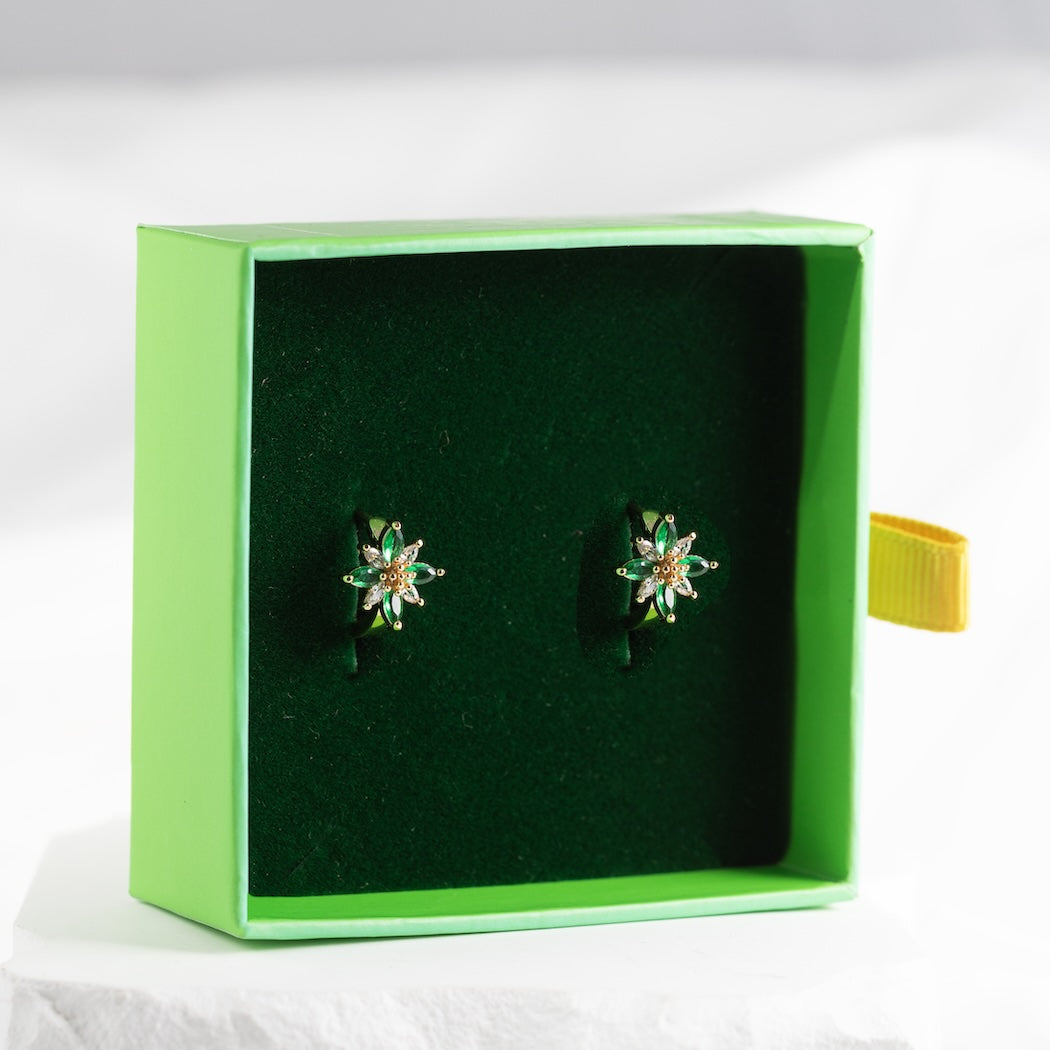 'TIJA' earrings with English clasp.