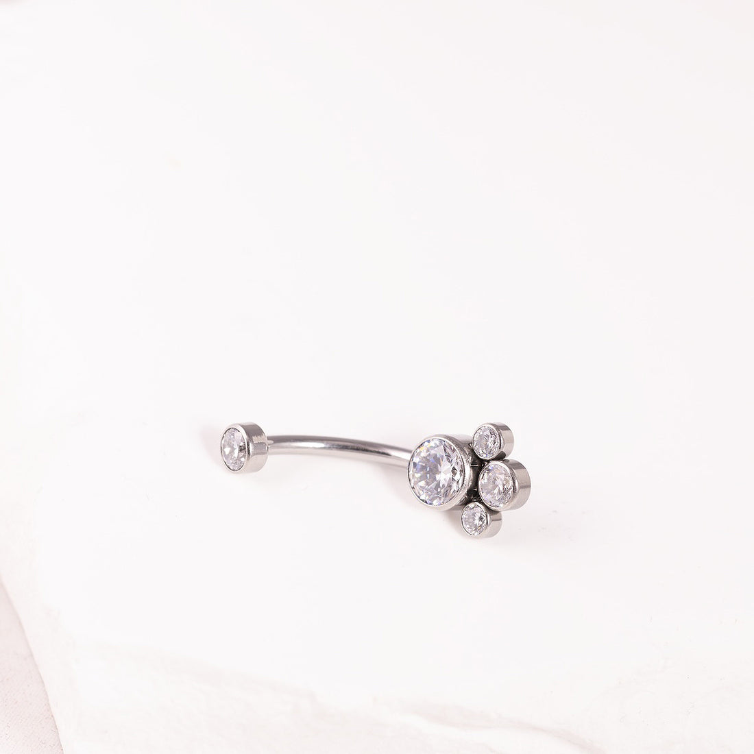 Skrūvējams nabas pīrsings 'RENATE'