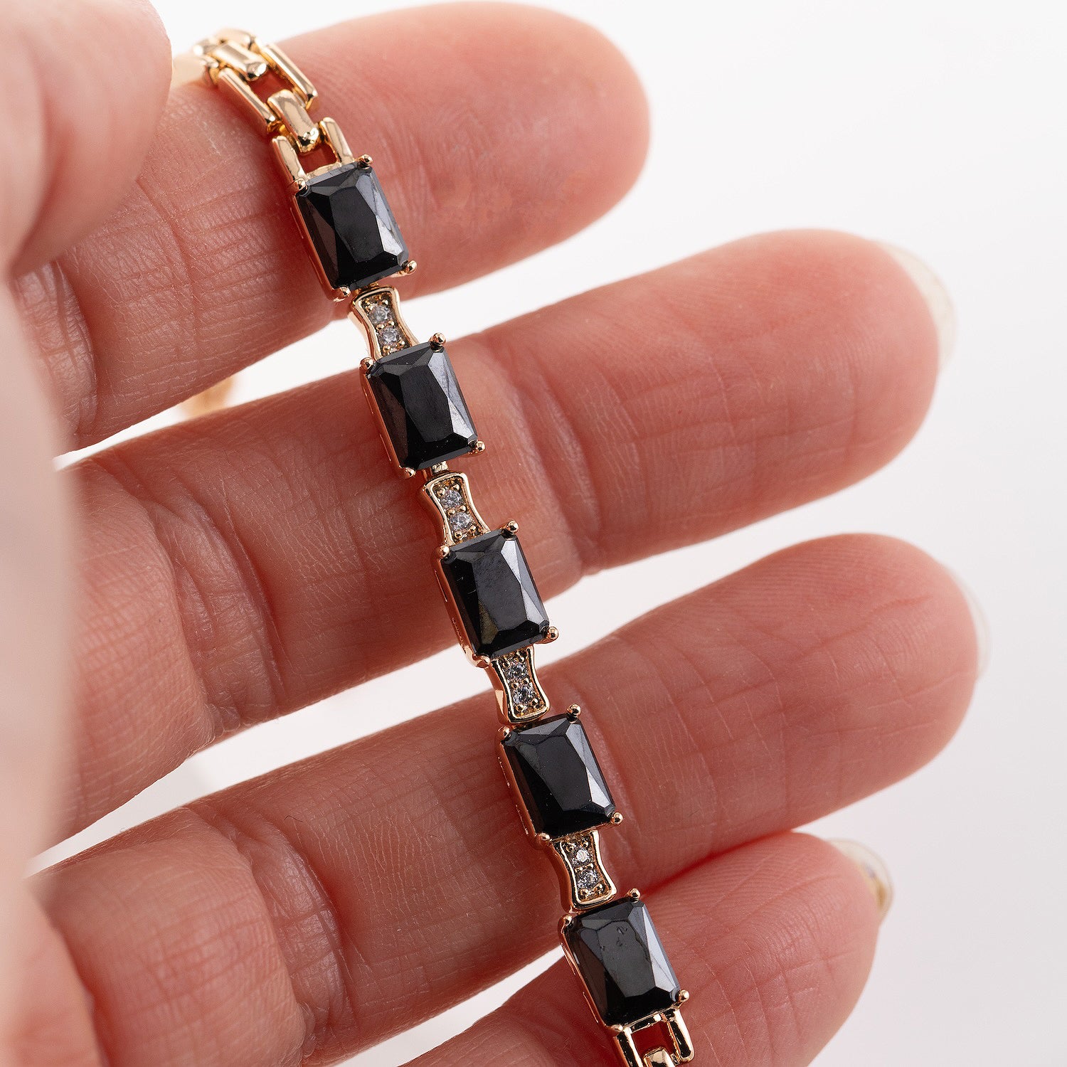 Antialerģiska Rokassprādze ar kristāliem 'NICOLE'