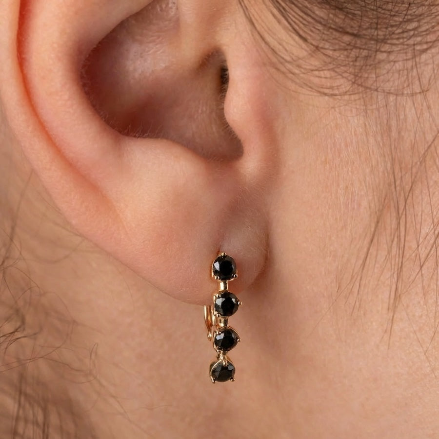 Antialerģiski Riņķīšu auskari ar melniem kristāliem 'ZOE'